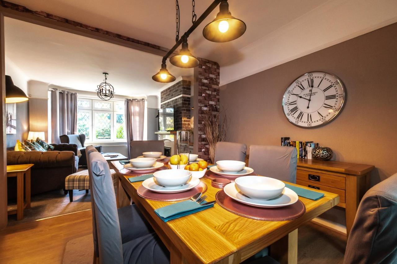 Cheerful 3-Bedroom Douglas House With Patio Southampton Exteriör bild