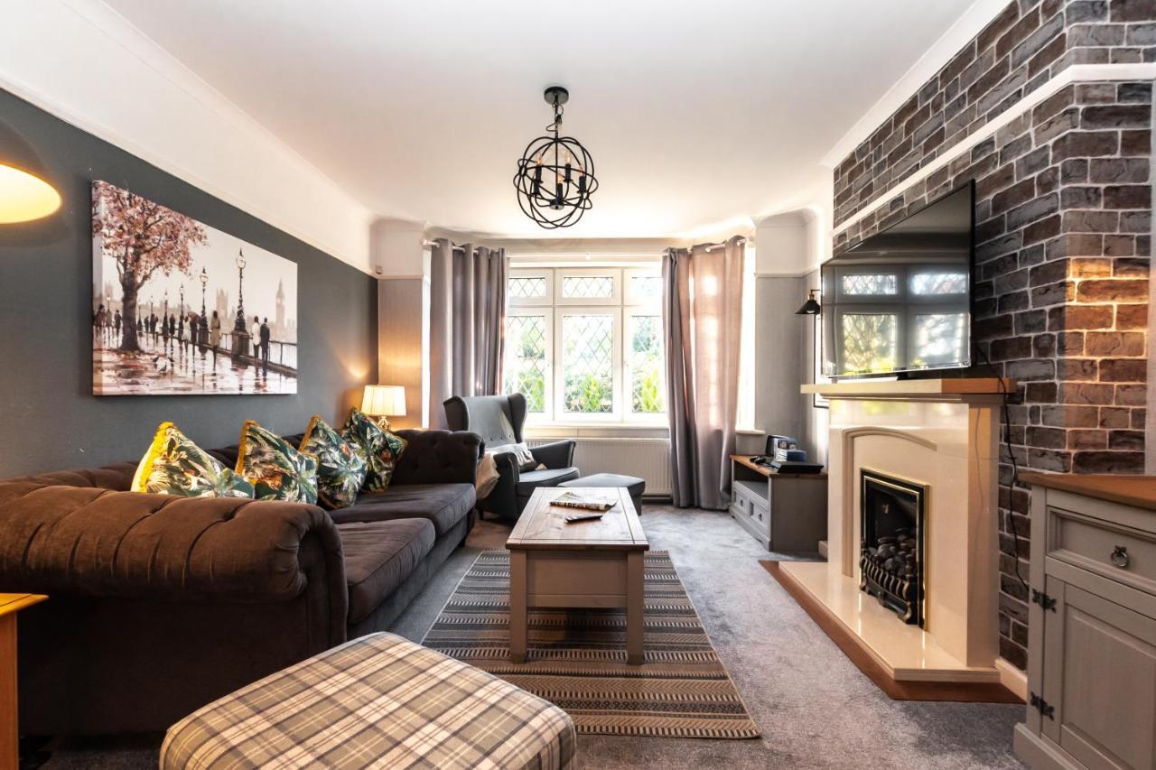 Cheerful 3-Bedroom Douglas House With Patio Southampton Exteriör bild