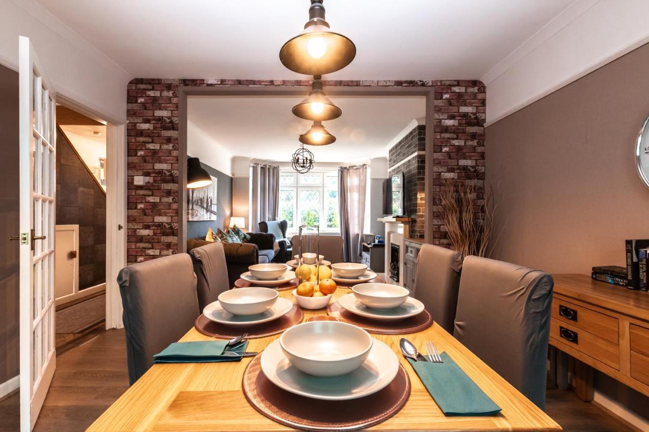 Cheerful 3-Bedroom Douglas House With Patio Southampton Exteriör bild