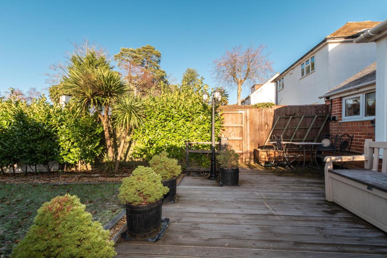 Cheerful 3-Bedroom Douglas House With Patio Southampton Exteriör bild