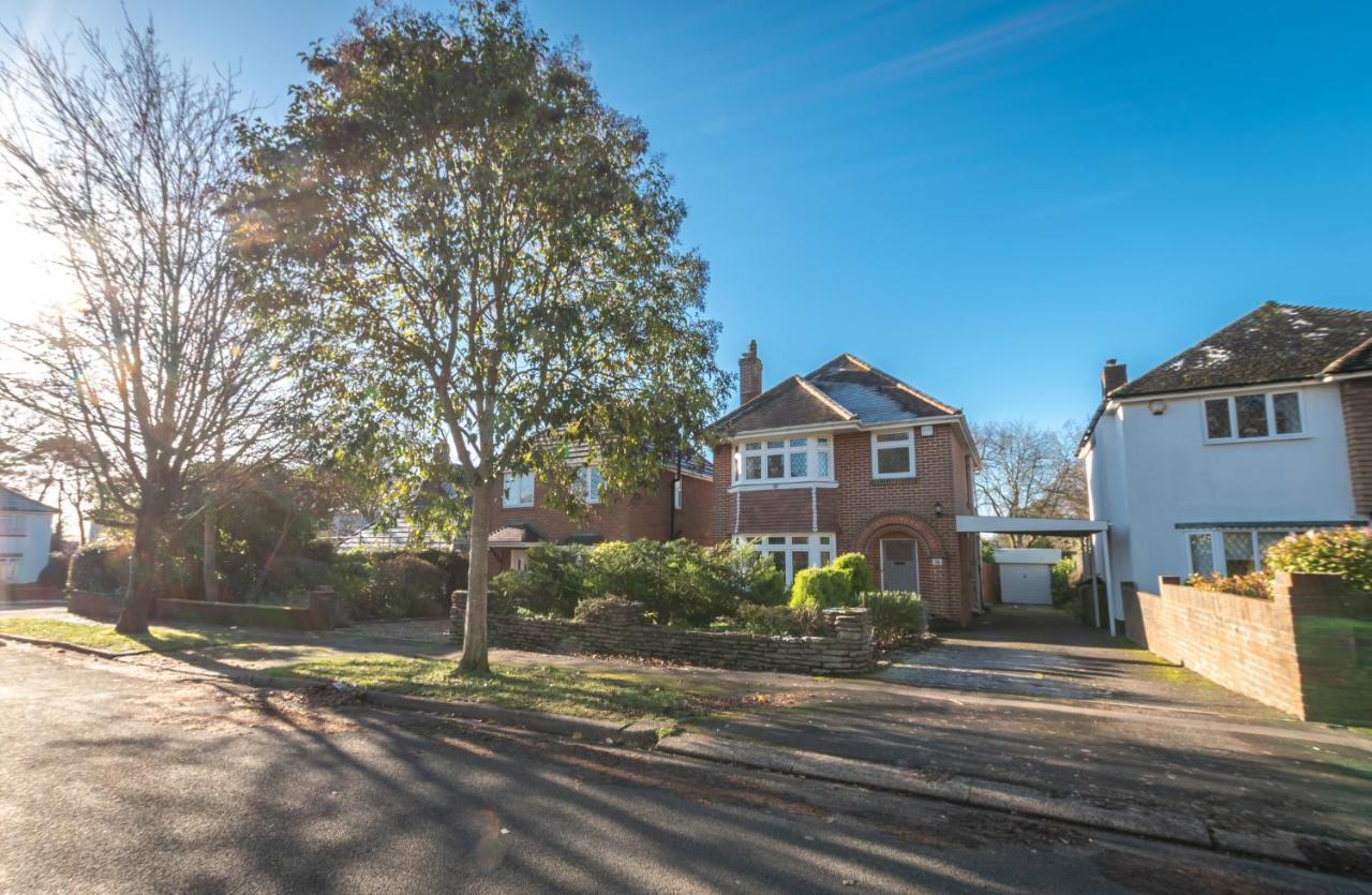 Cheerful 3-Bedroom Douglas House With Patio Southampton Exteriör bild